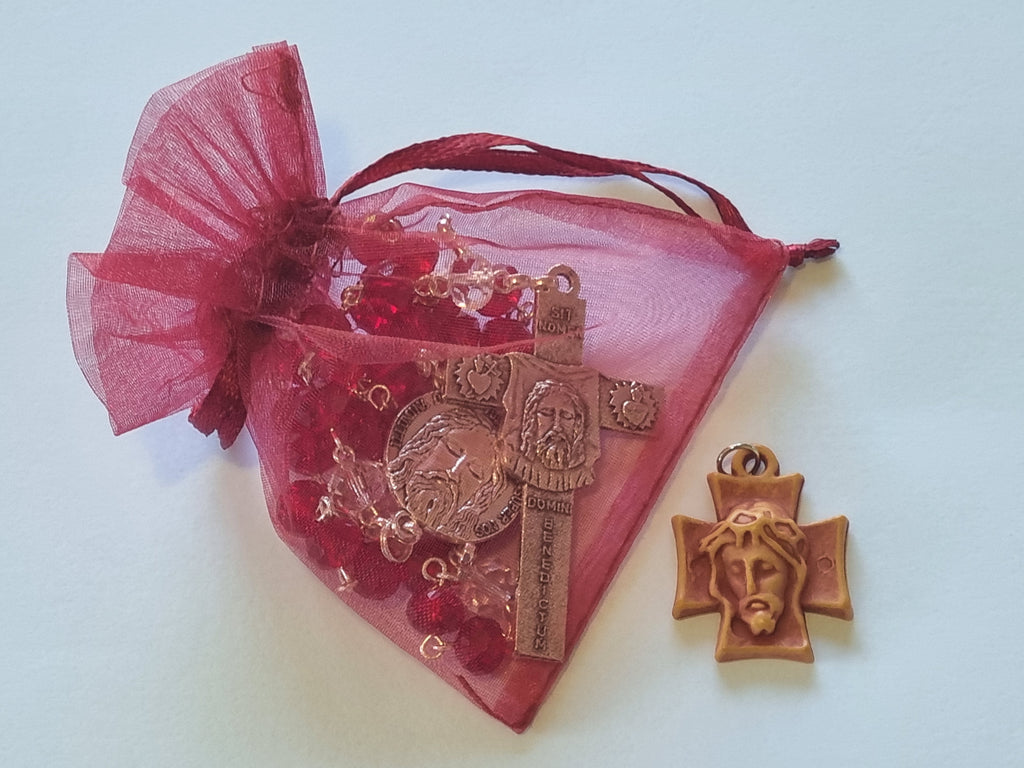Holy Face Devotion Pack – Handmade Chaplet with Silk Bag, Holy Head Pendant, Prayer Booklets & Holy Cards