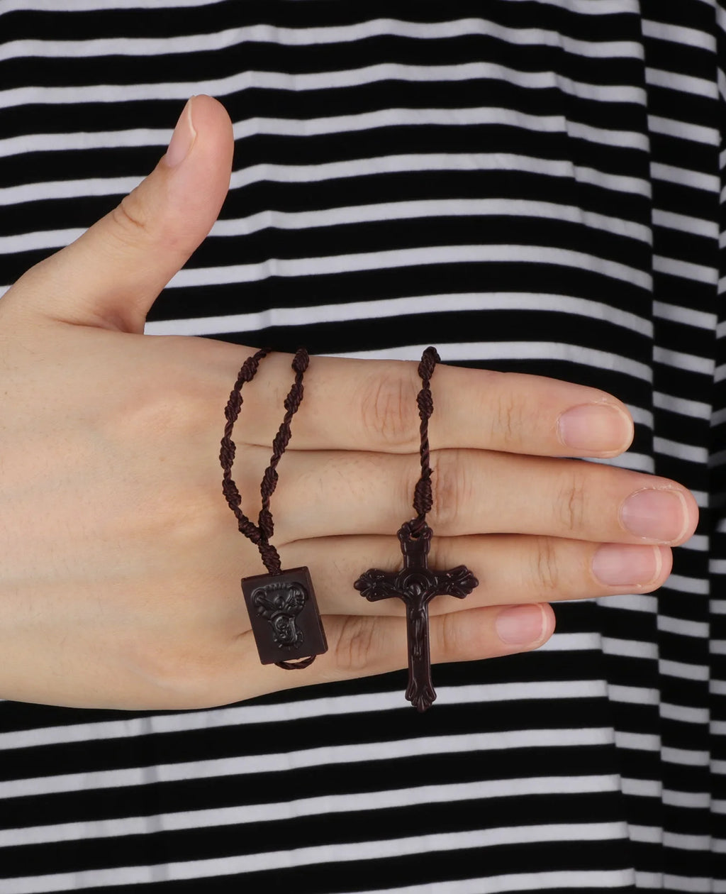 Our Lady of Mount Carmel Braided Scapular Rosary Necklace with Crucifix Cross – Catholic Devotional Protection Necklace (Unisex)