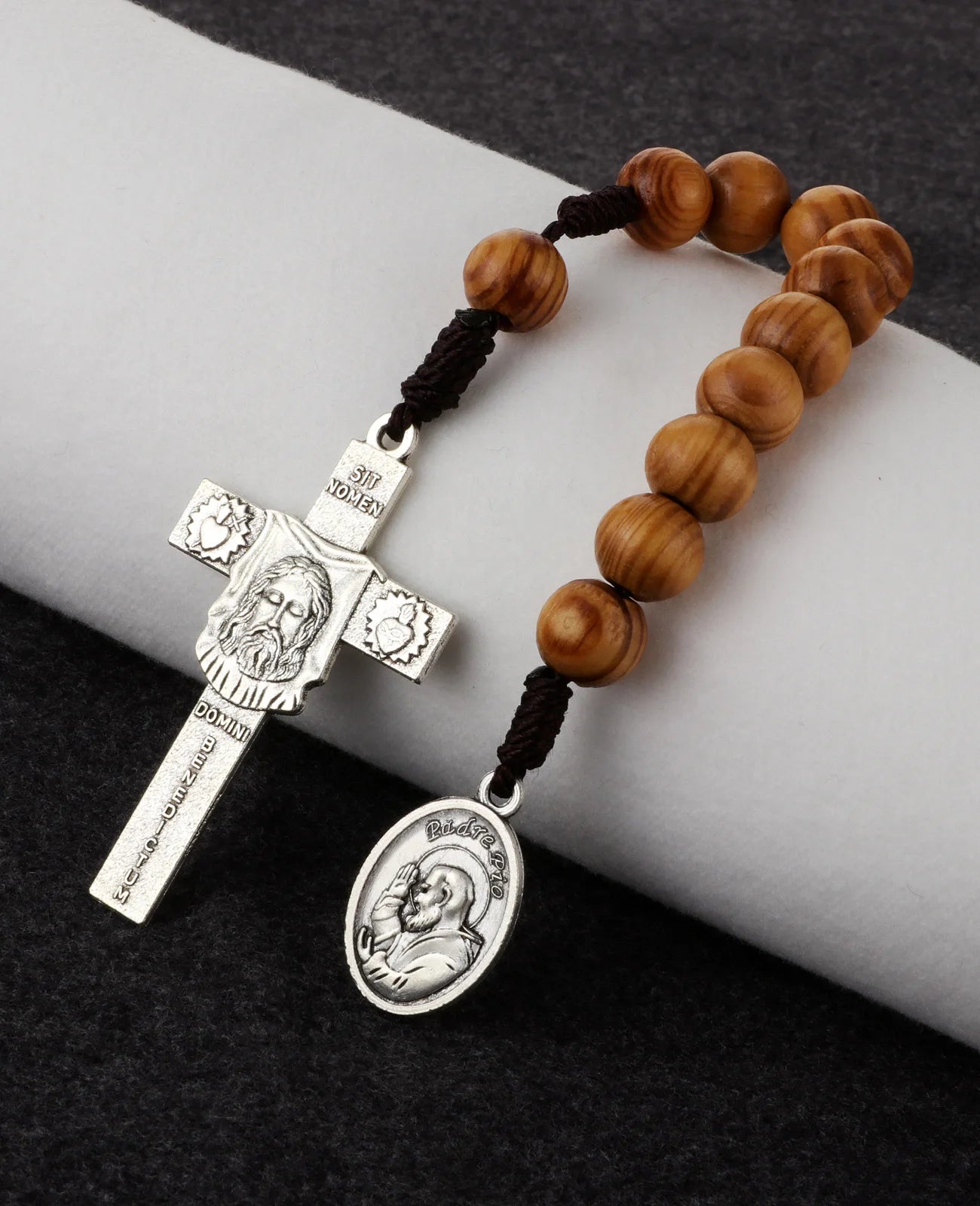 Holy Face Reparation Pocket Rosary with Padre Pio Medal – Handmade Wooden One Decade Prayer Beads