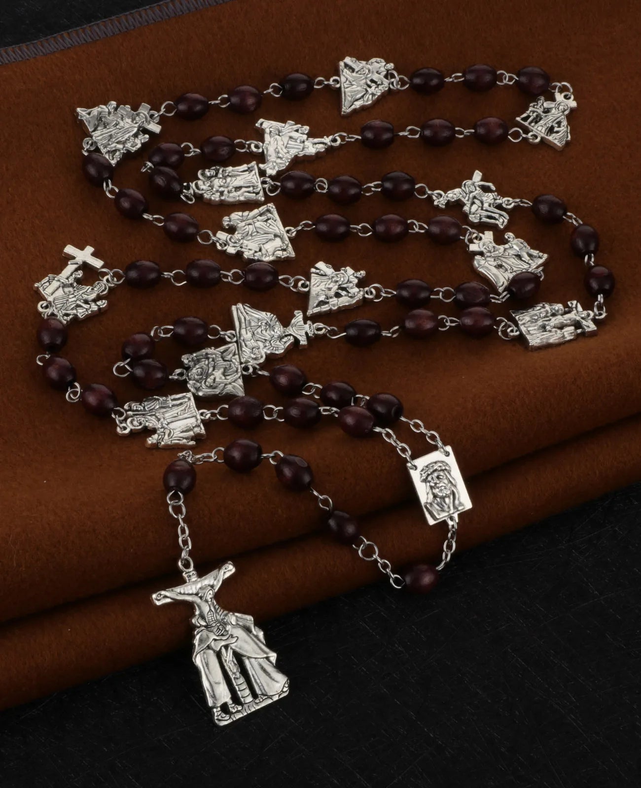 14 Stations of the Cross Chaplet Rosary Necklace – Wooden Prayer Beads with Cross Pendant, Catholic Devotional Necklace Gift (Unisex)